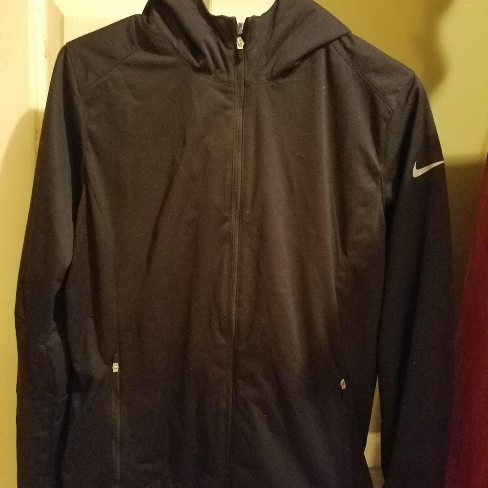Nike Shield Jacket 🍉🍓 - Picture 2 of 2